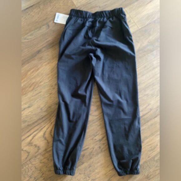 NWT lululemon High Rise Jogger - Picture 5 of 7